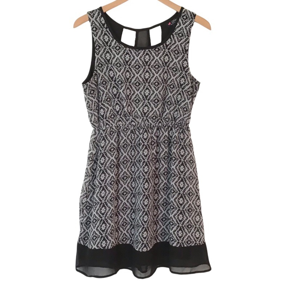 Delirious Los Angeles Sleeveless Dress Size M Cut Out Back Sheer Details Lined